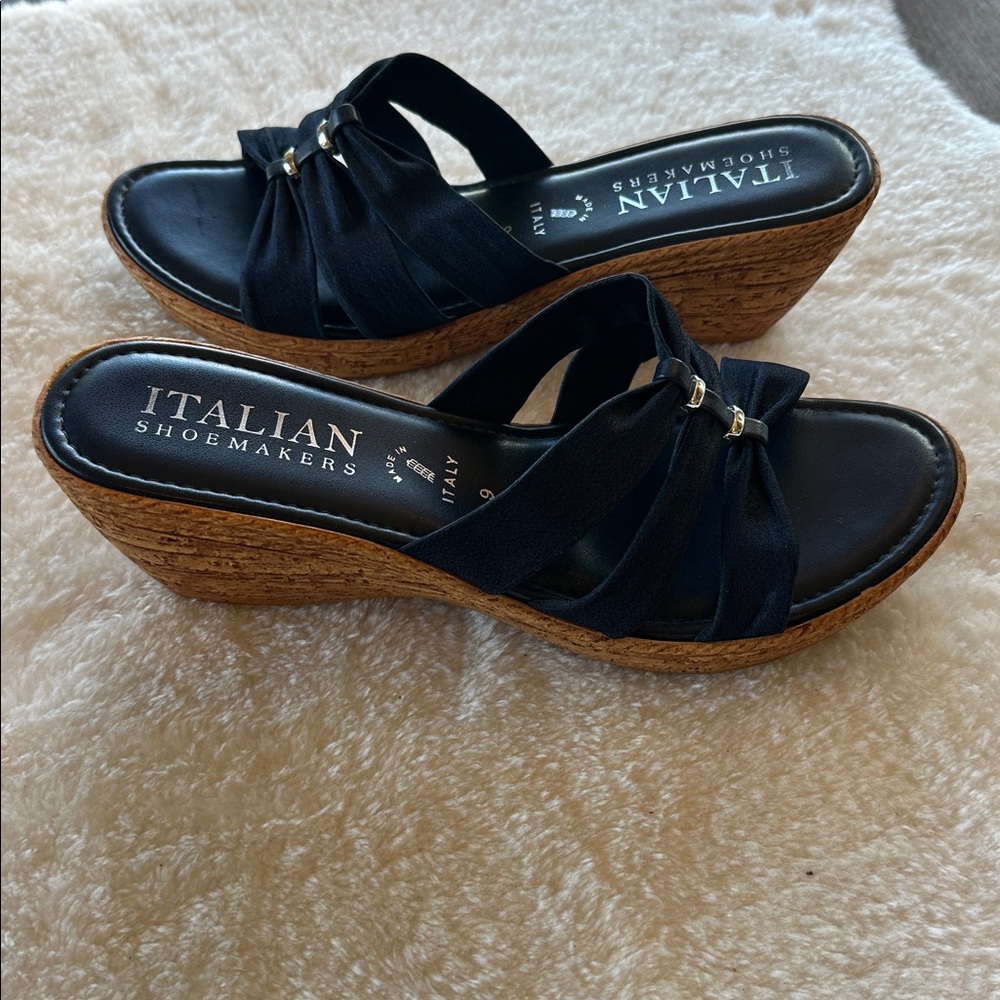Navy Italian shoemaker sandals